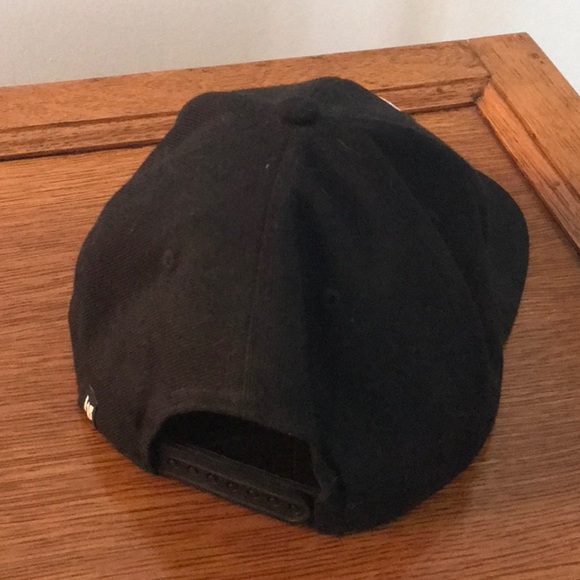 HEADRUSH Chicago Blackhawks SnapBack - Picture 2 of 5